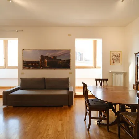 Gian's Trevi Buddyrent Apartamento *