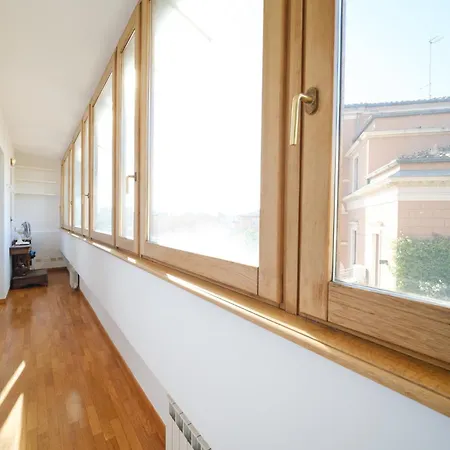 Gian's Trevi Buddyrent Apartamento