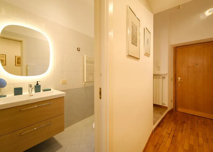 Gian's Trevi Buddyrent * רומא